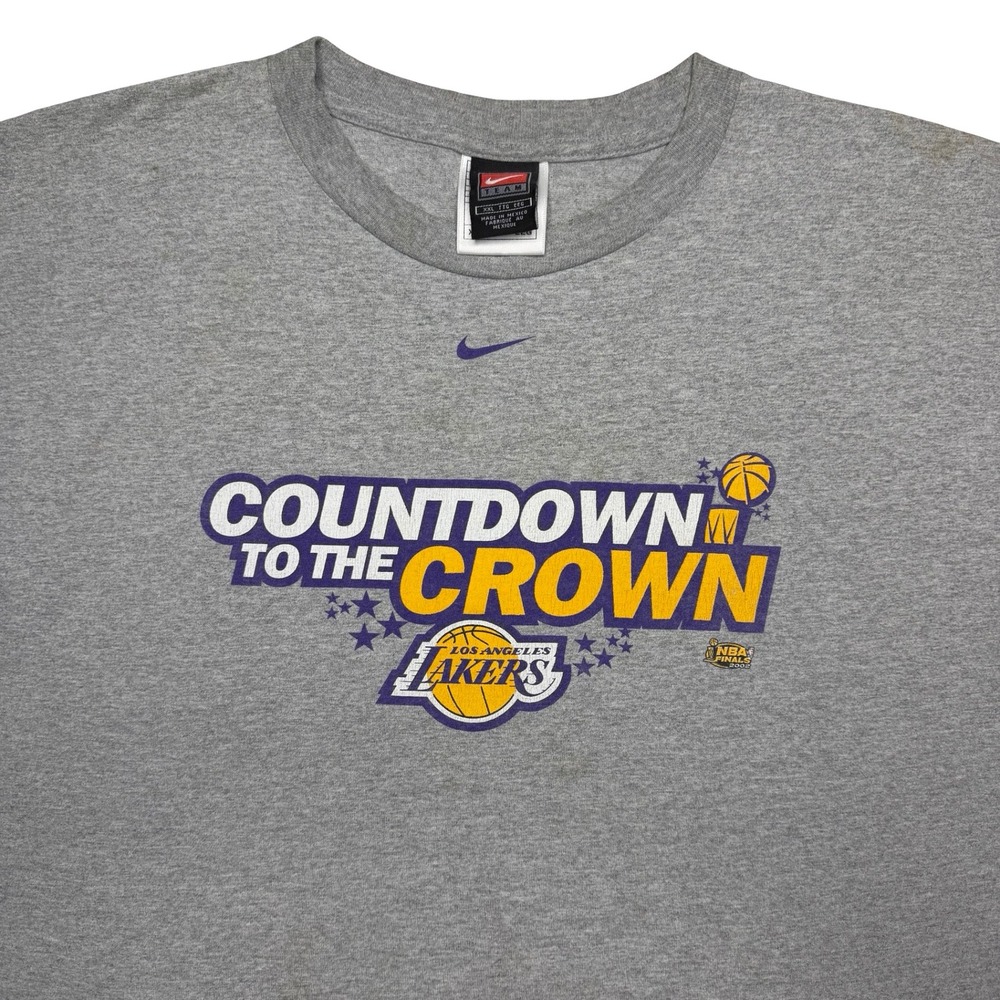 Vintage 2000s LA Los Angeles Lakers Nike countdown crown Kobe Bryant era shirt